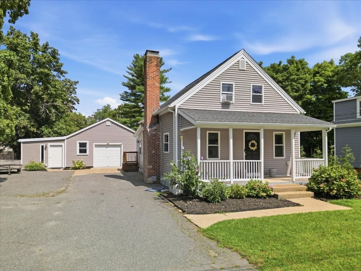 Single Family Residence at 246 Thurber Ave, Attleboro MA 02703, Attleboro, photo 3 of 37
