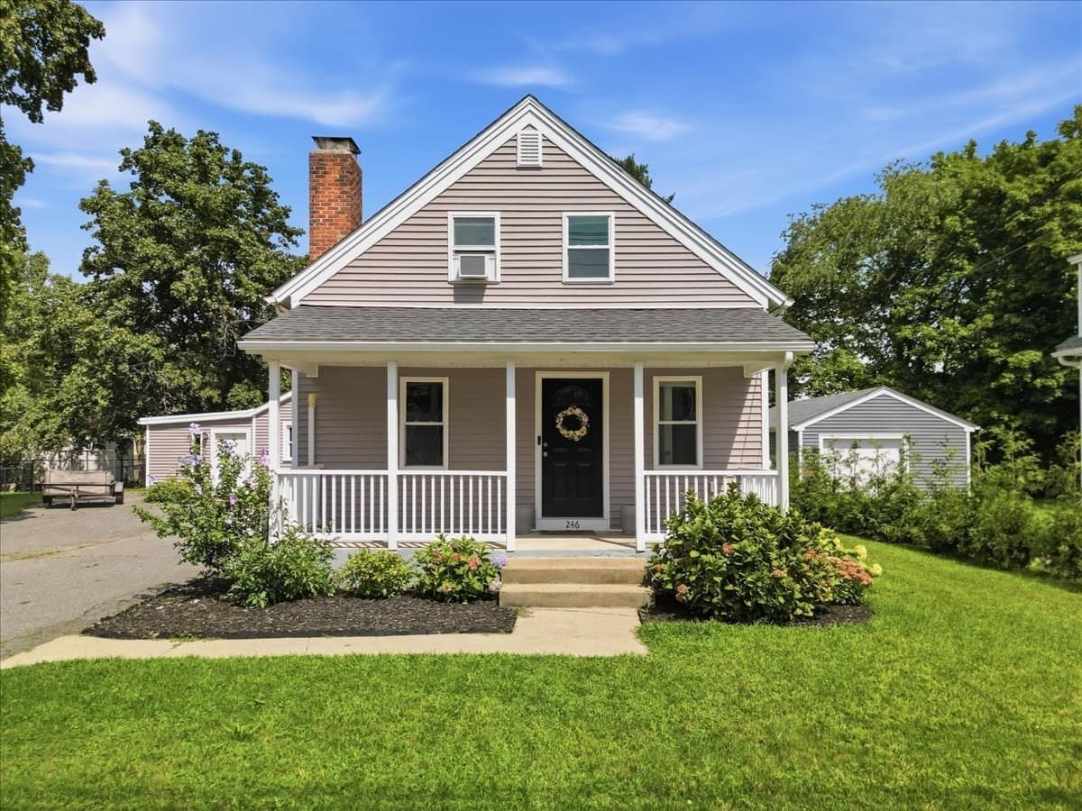 246 Thurber Ave, Attleboro MA 02703