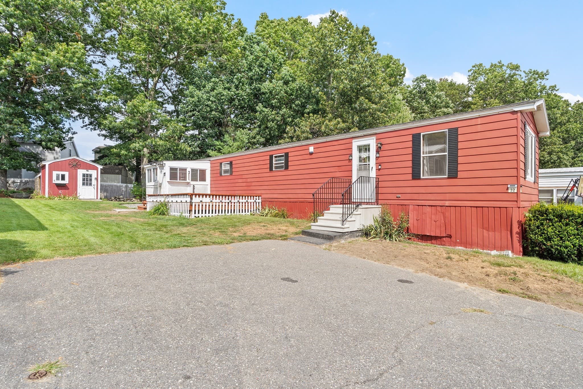 Mobile Home at 32 Kevork Ave, Marlborough MA 01752, Marlborough, photo 3 of 28