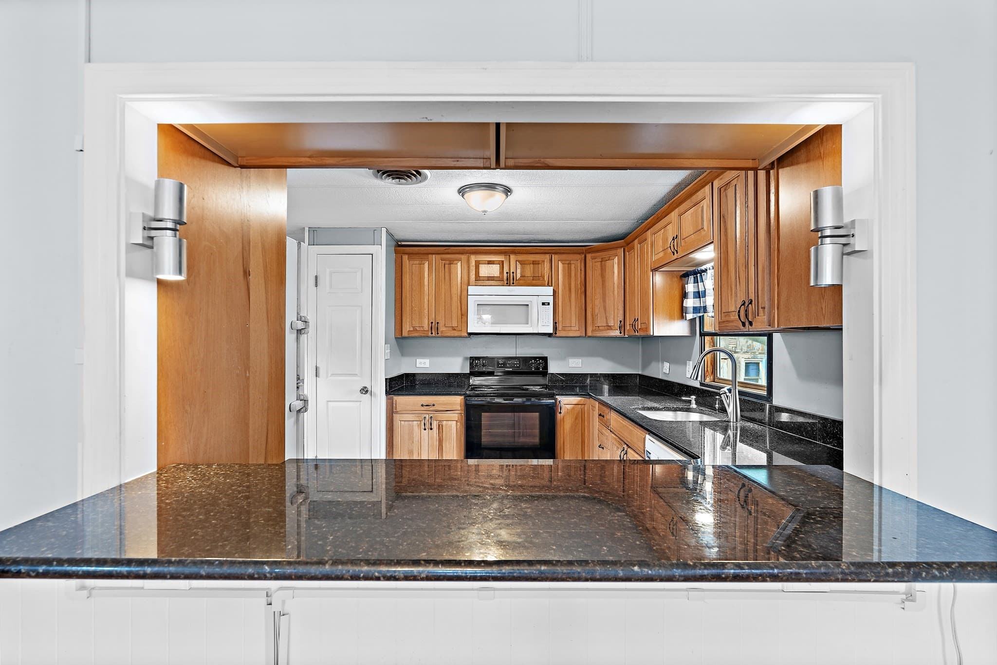 Mobile Home at 32 Kevork Ave, Marlborough MA 01752, Marlborough, photo 9 of 28