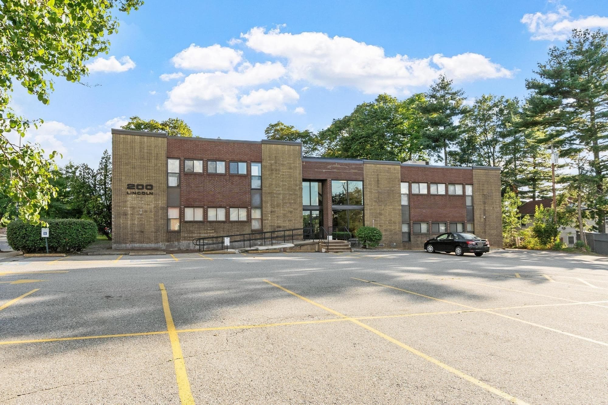 200 Lincoln Street # 1, Worcester MA 01605