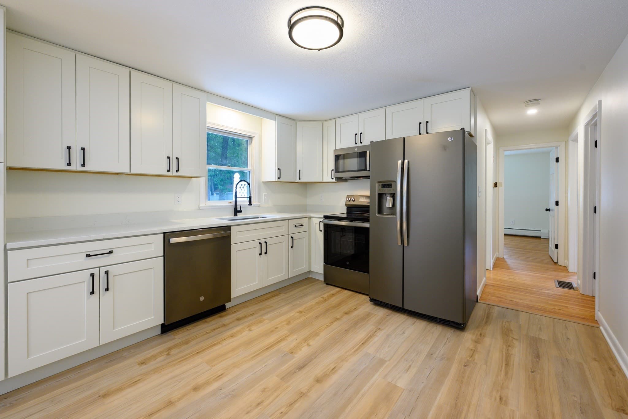 Single Family Residence at 317 Paper Mill Rd, Westfield MA 01085, photo 10 of 28
