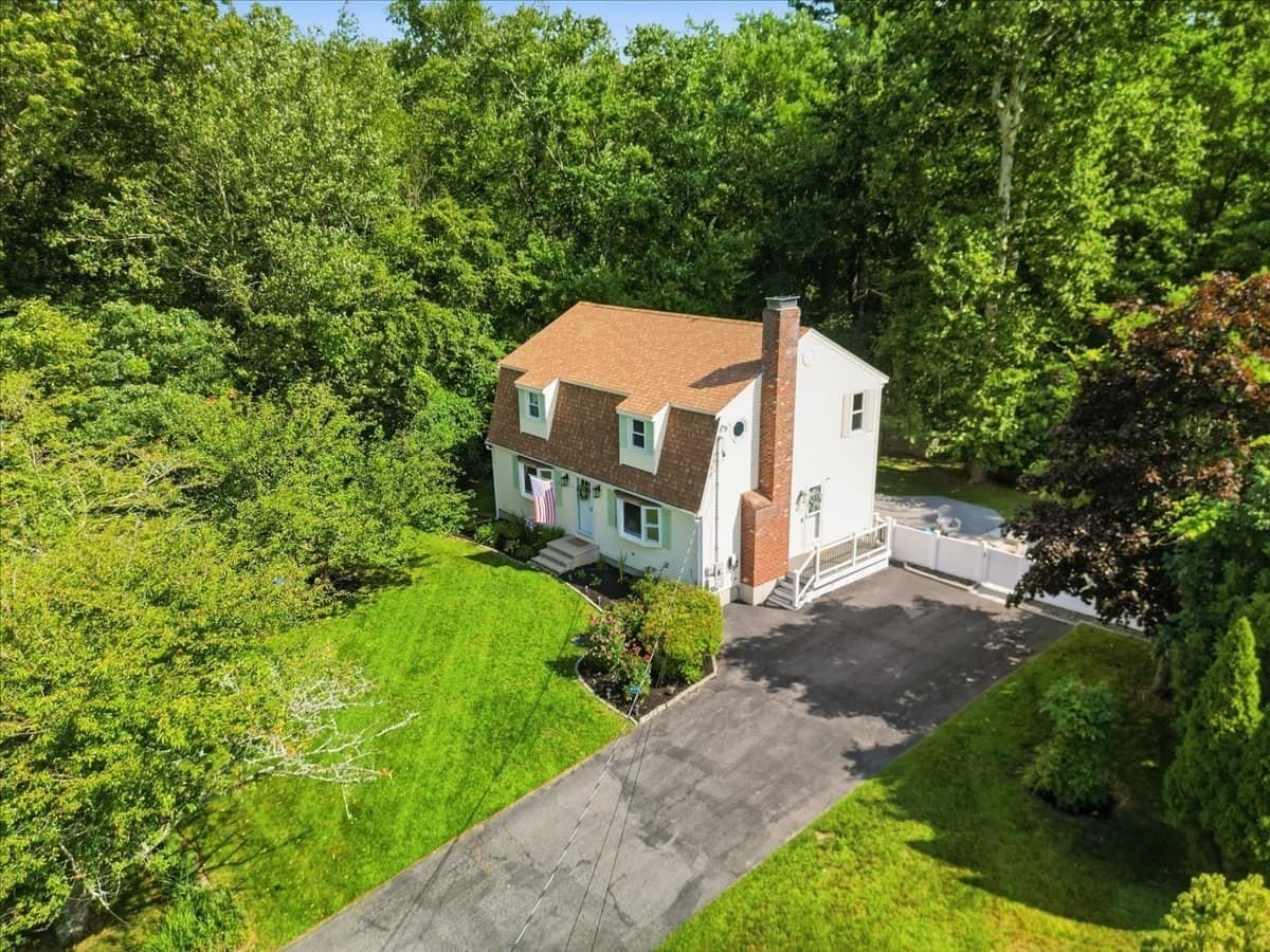 Single Family Residence at 77 Briar Rd, Taunton MA 02780, photo 2 of 34