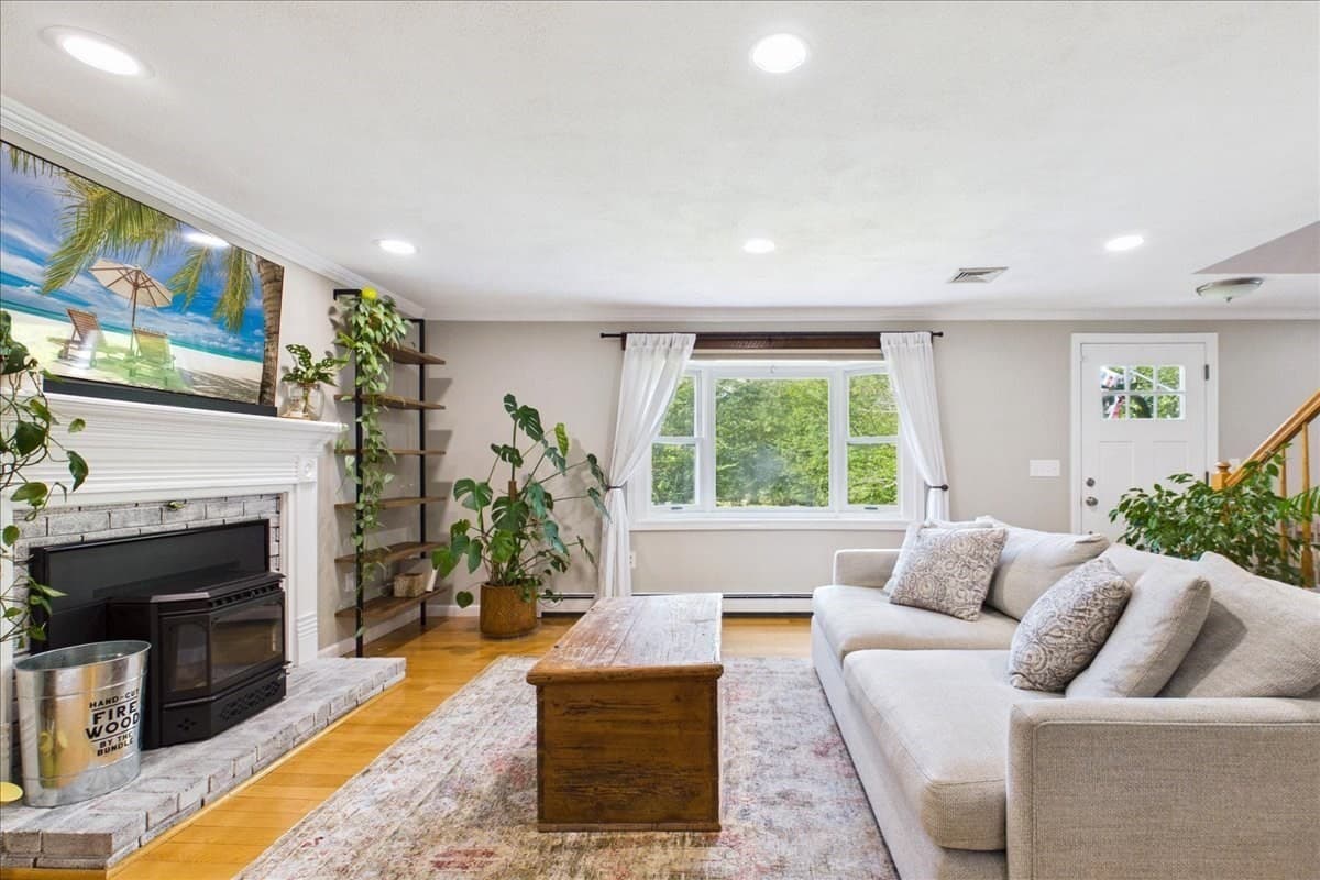 Single Family Residence at 77 Briar Rd, Taunton MA 02780, photo 3 of 34