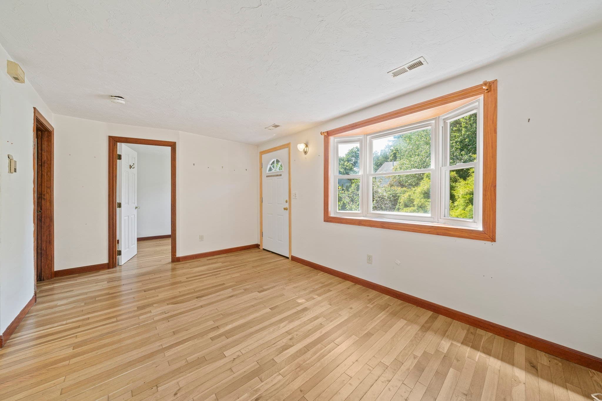Condominium at 23 Hayward # 23, Randolph MA 02368, Randolph, photo 9 of 21