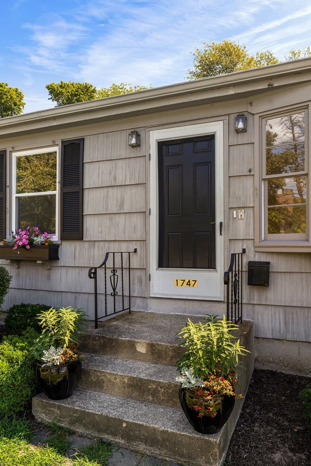 Single Family Residence at 1747 Highland Avenue, Fall River MA 02720, Fall River, photo 15 of 38