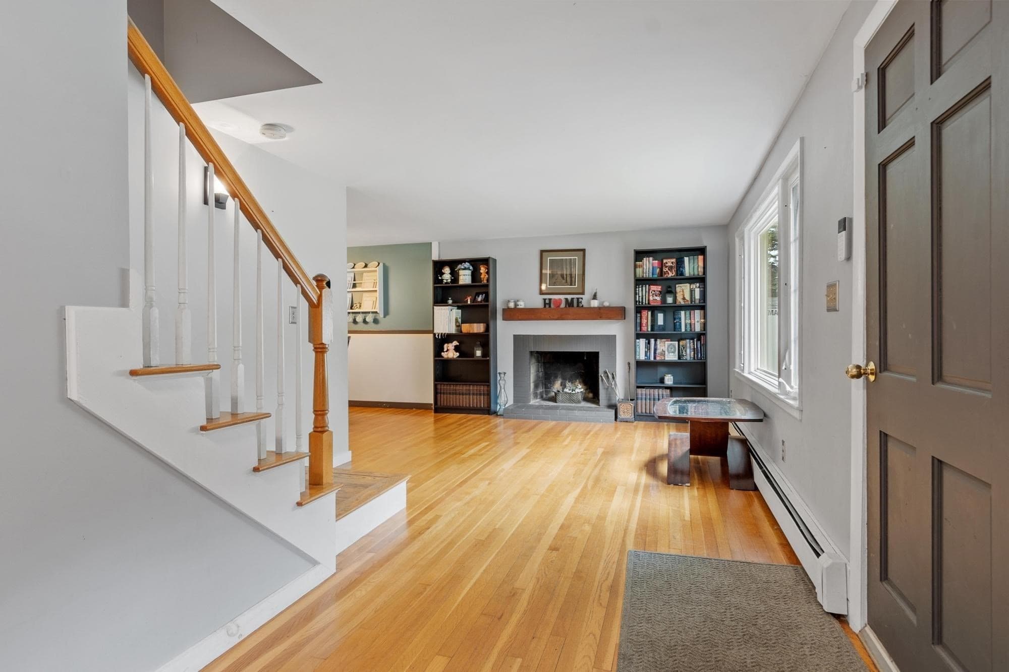 Single Family Residence at 55 Dorothy Ave, Holden MA 01520, Holden, photo 7 of 34
