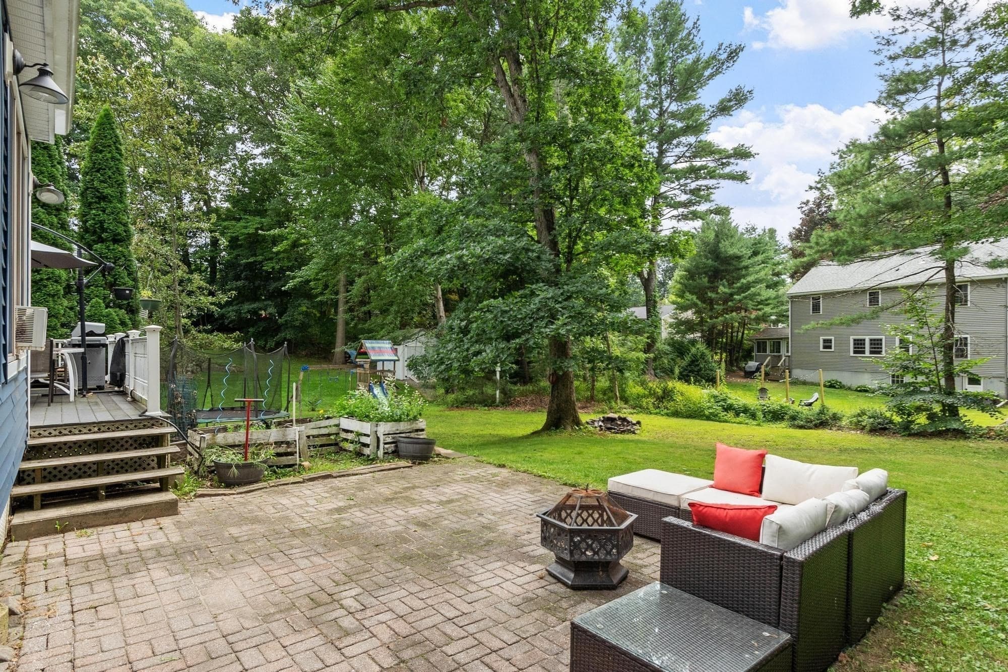 Single Family Residence at 55 Dorothy Ave, Holden MA 01520, Holden, photo 5 of 34