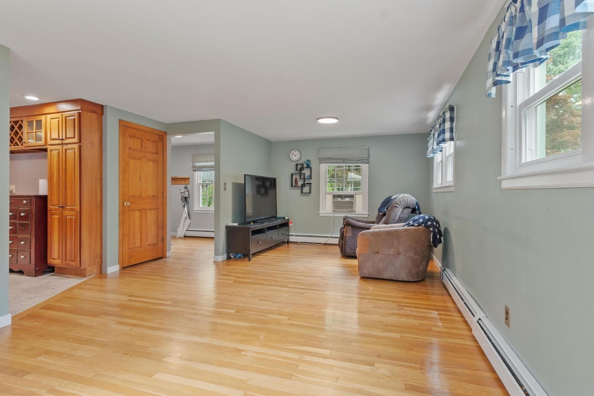 Single Family Residence at 55 Dorothy Ave, Holden MA 01520, Holden, photo 15 of 34
