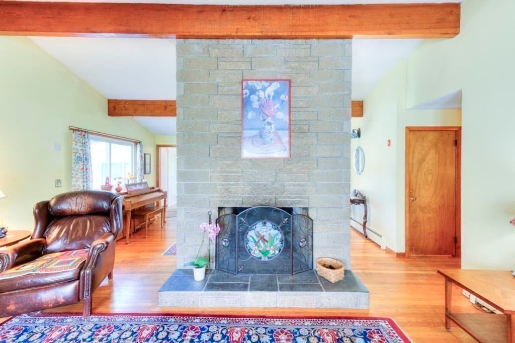 Single Family Residence at 6 Burtenmar Circle, Paxton MA 01612, Paxton, photo 13 of 36
