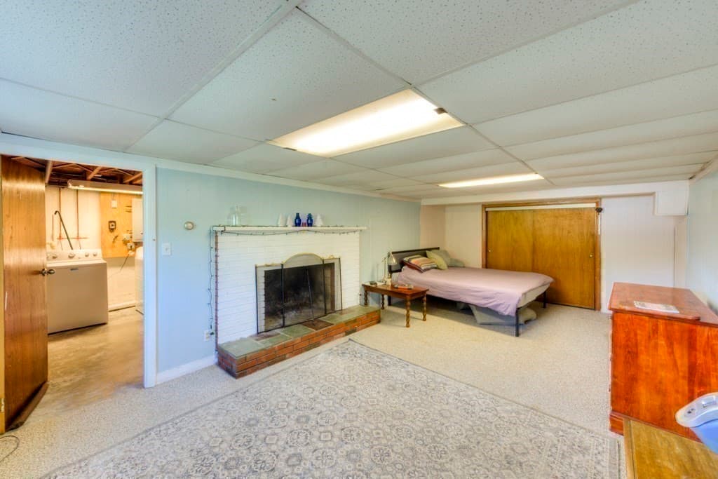 Single Family Residence at 6 Burtenmar Circle, Paxton MA 01612, Paxton, photo 32 of 36