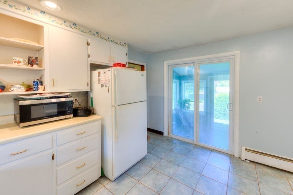 Single Family Residence at 6 Burtenmar Circle, Paxton MA 01612, Paxton, photo 19 of 36