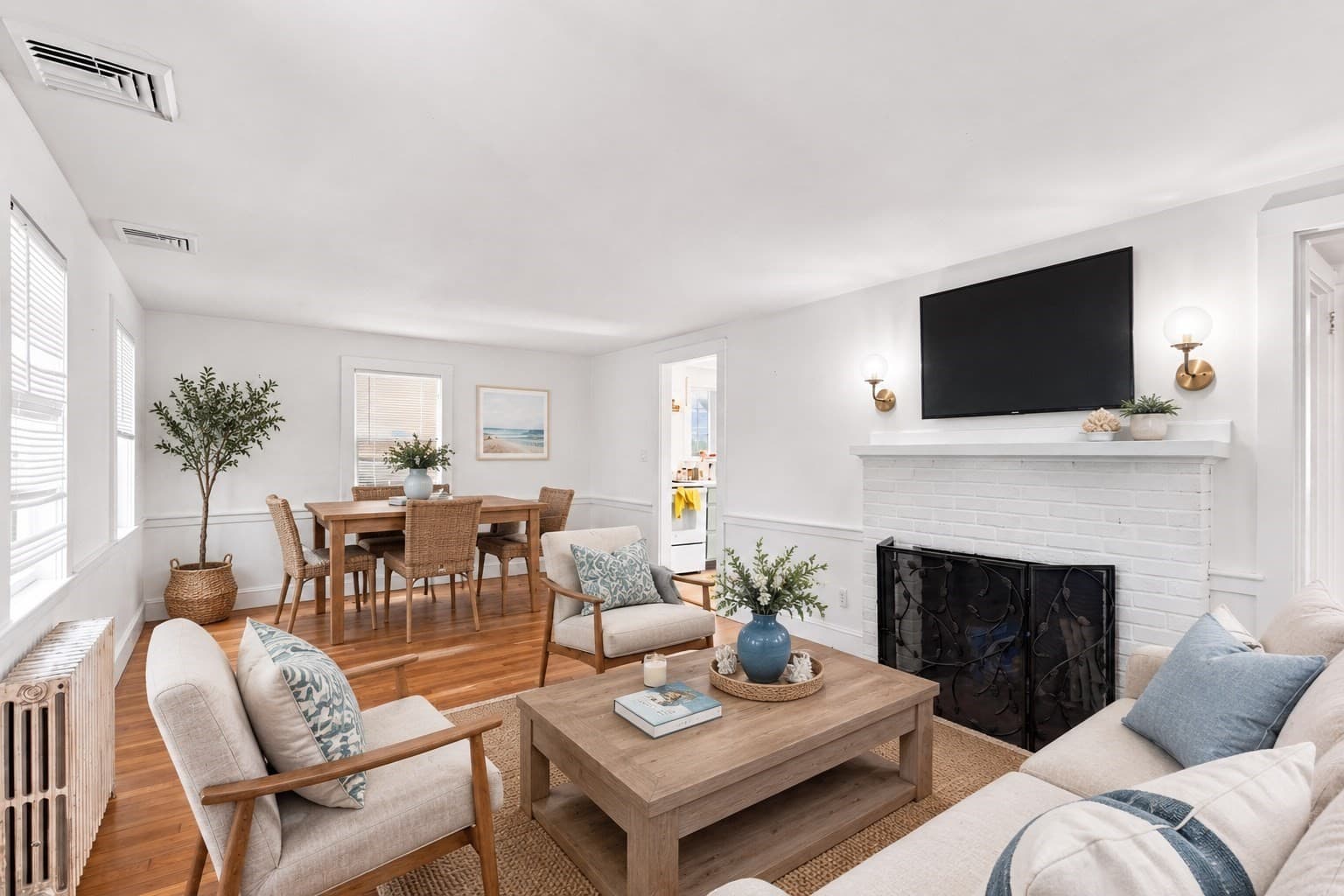 Single Family Residence at 35 Walnut St, Barnstable MA 02601, Barnstable, photo 3 of 29