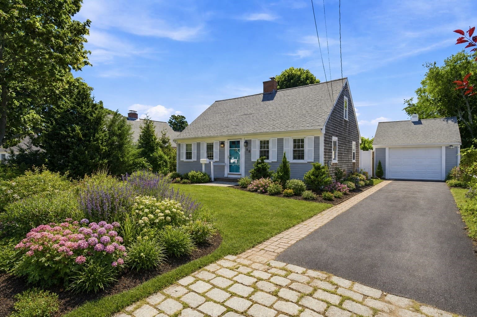 35 Walnut St, Barnstable MA 02601