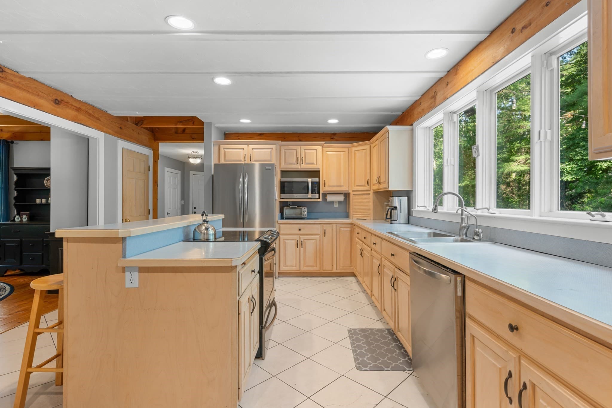 Single Family Residence at 3 Sleepy Hollow Ln, Sandwich MA 02563, Sandwich, photo 12 of 36