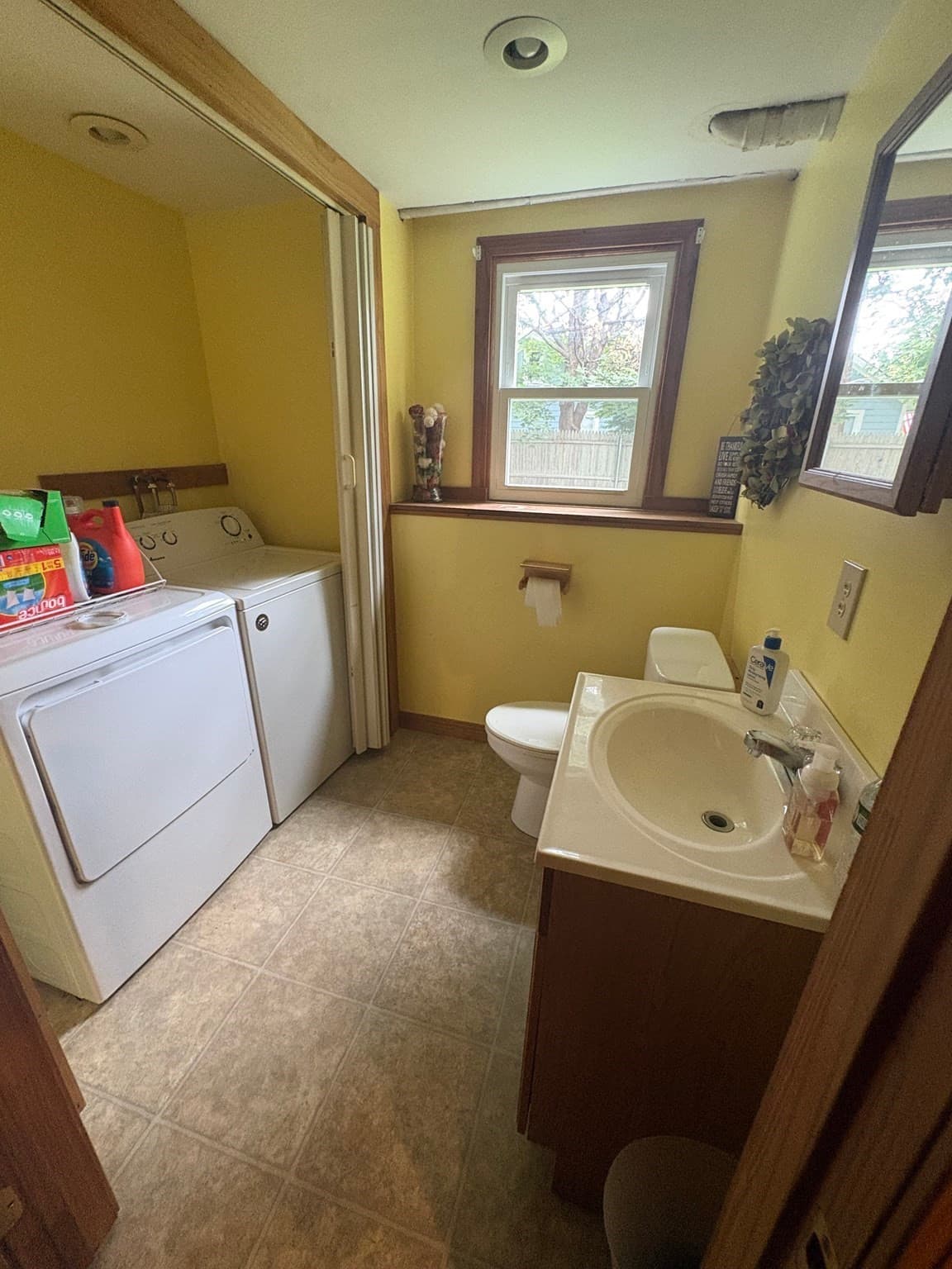 Single Family Residence at 2 Fairmount Ave, Bristol RI 02809, Bristol, photo 14 of 28
