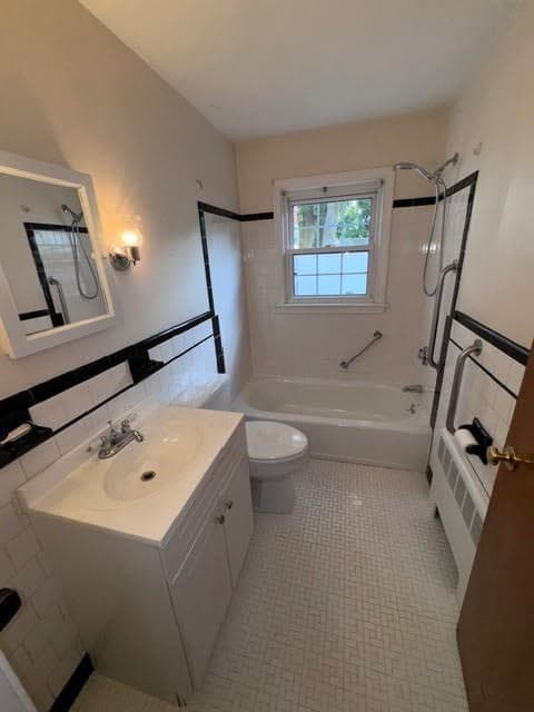 Single Family Residence at 7 Globe St, Attleboro MA 02703, Attleboro, photo 12 of 23