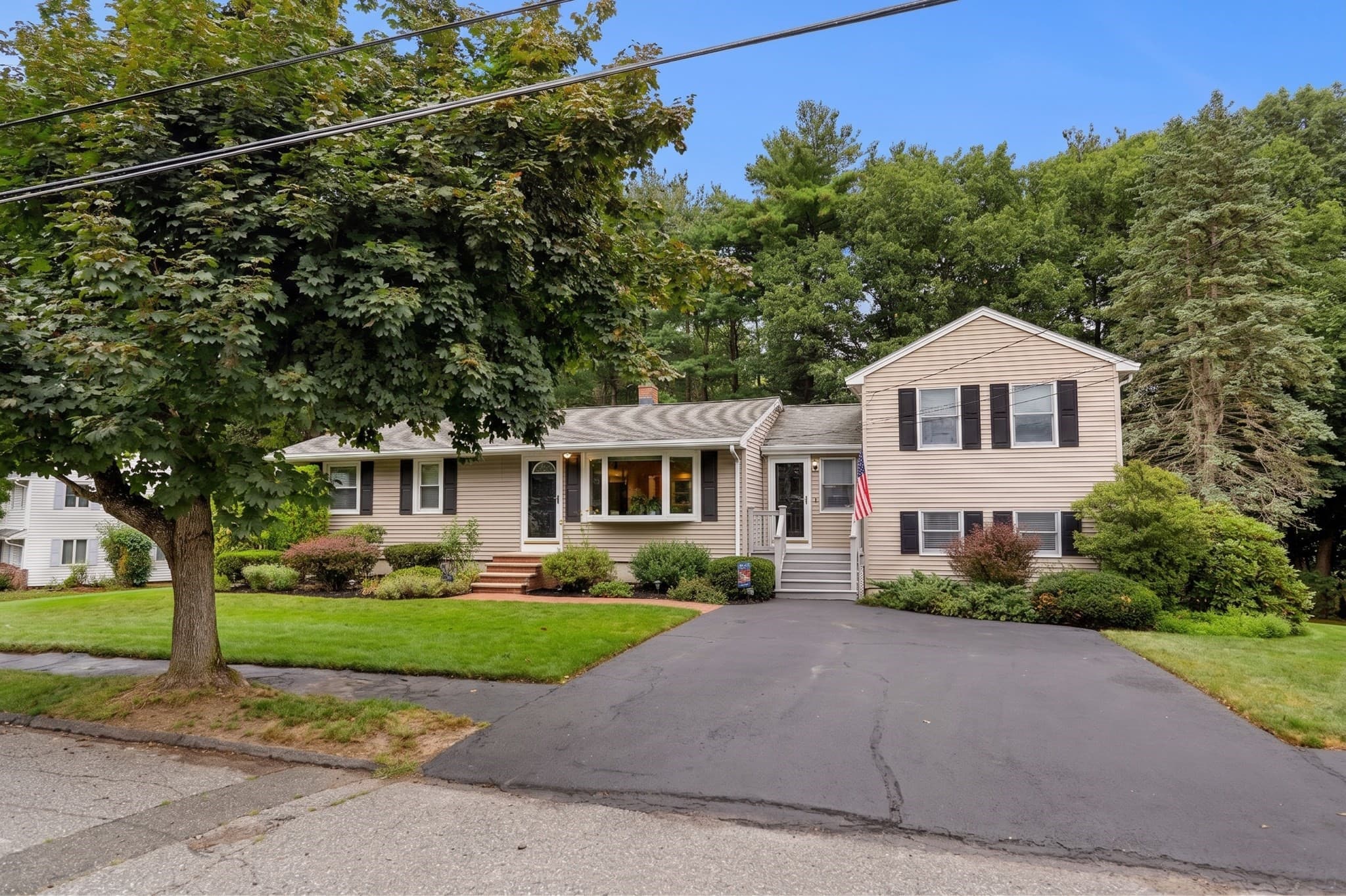 Single Family Residence at 25 Glen Drive, Peabody MA 01960, Peabody, photo 2 of 41