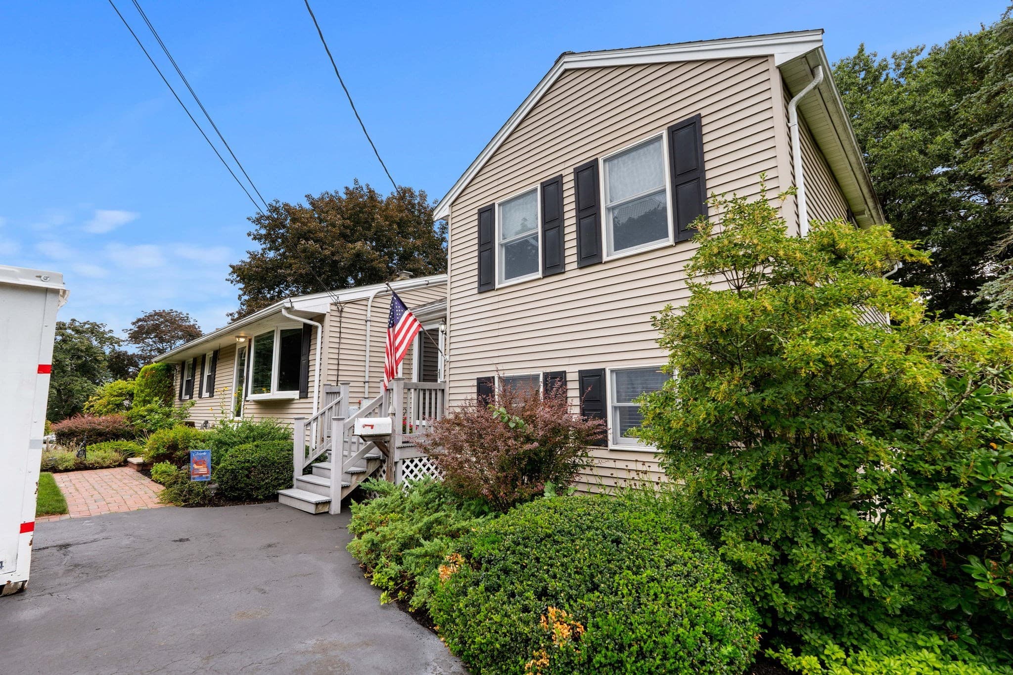 Single Family Residence at 25 Glen Drive, Peabody MA 01960, Peabody, photo 4 of 41