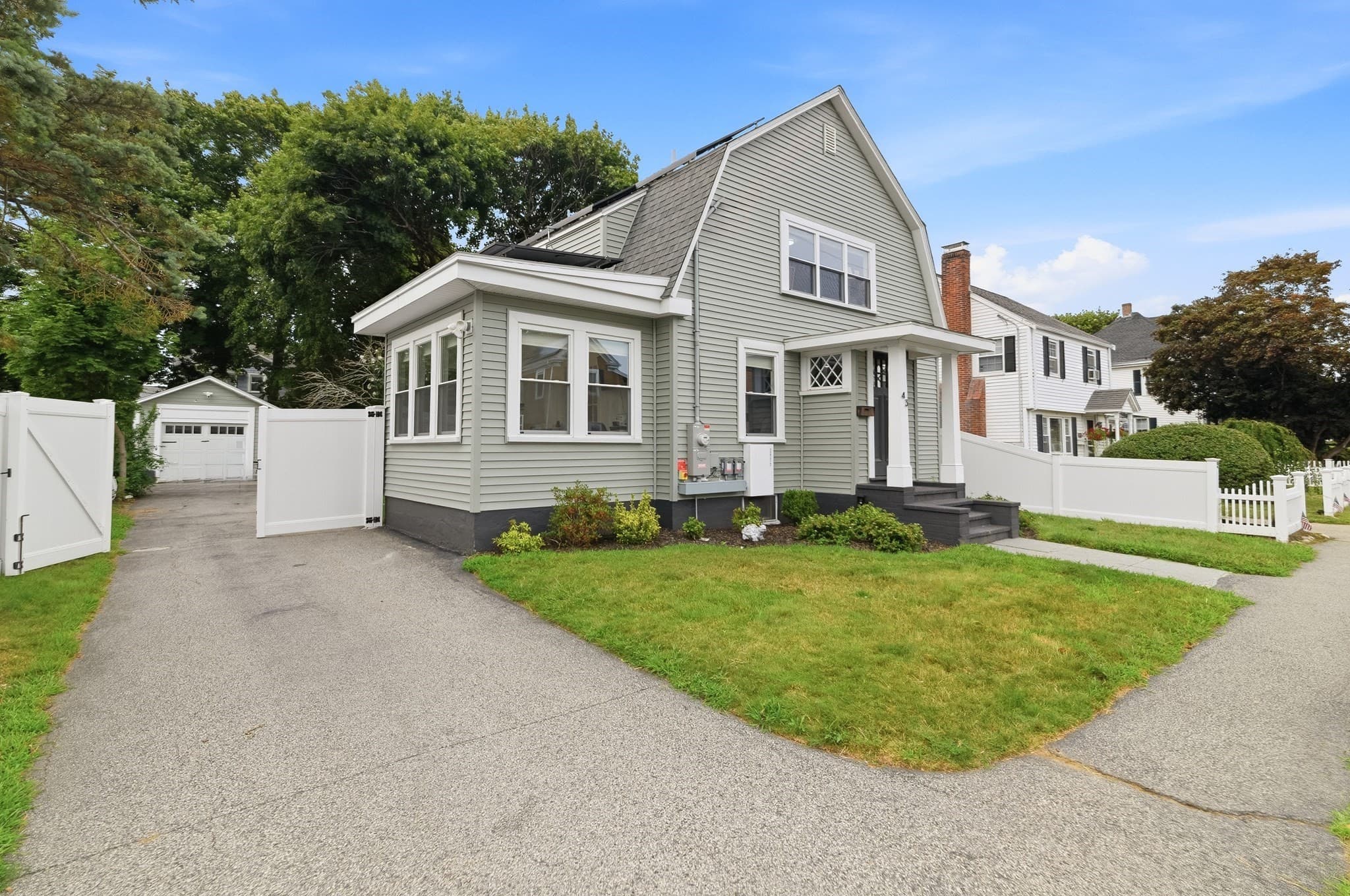 Single Family Residence at 43 Standish St, Weymouth MA 02191, photo 2 of 36