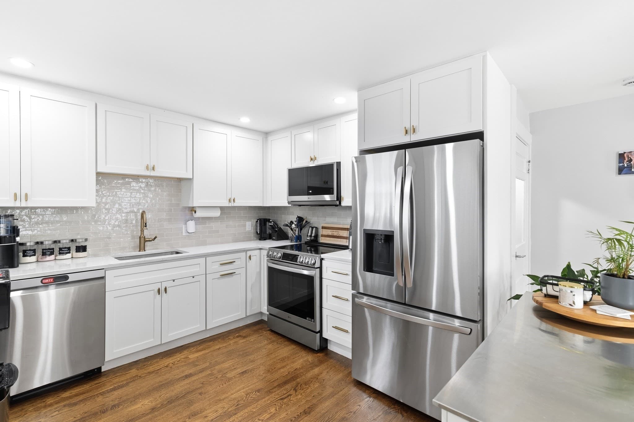 Single Family Residence at 43 Standish St, Weymouth MA 02191, photo 6 of 36
