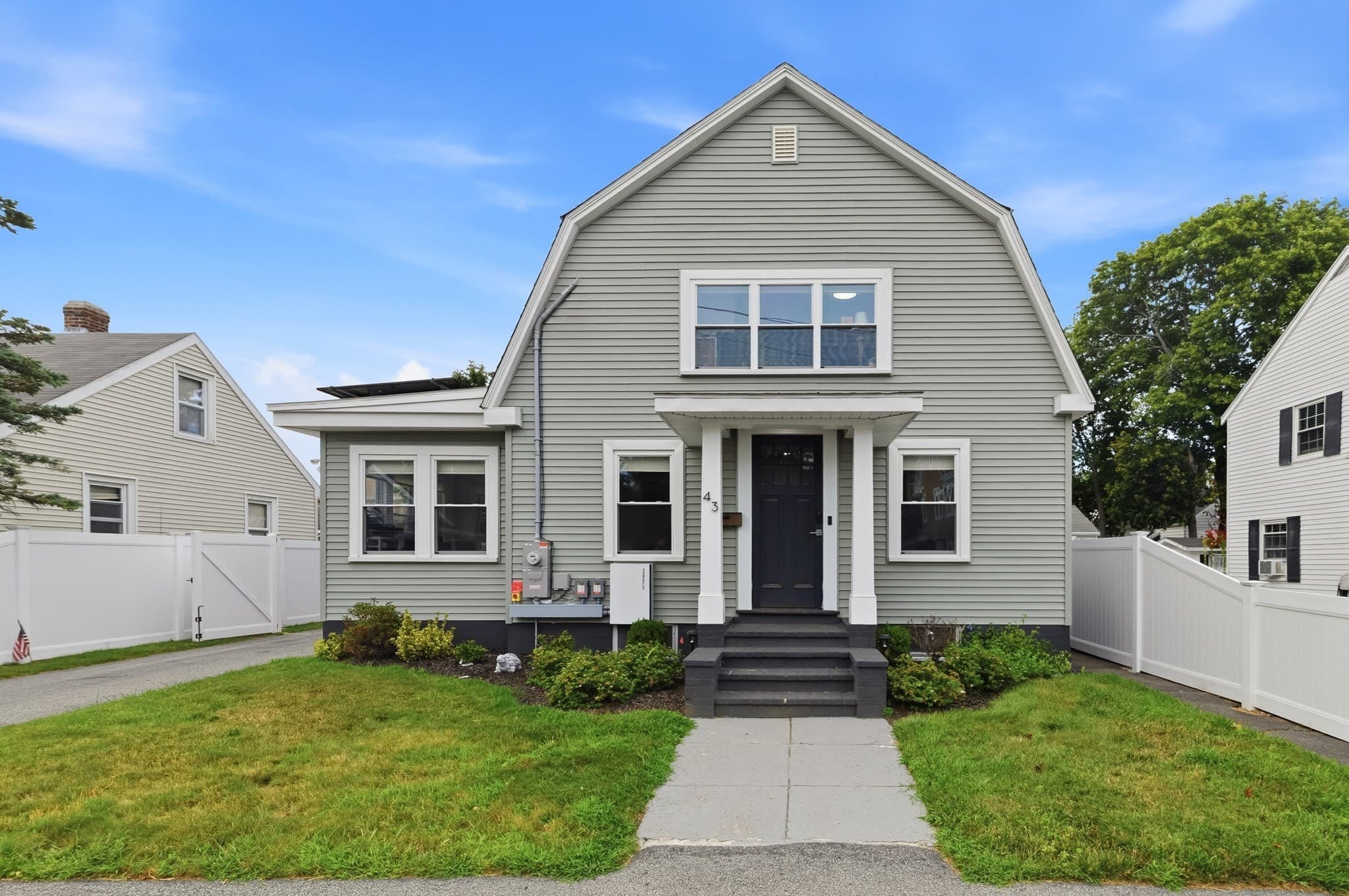 43 Standish St, Weymouth MA 02191