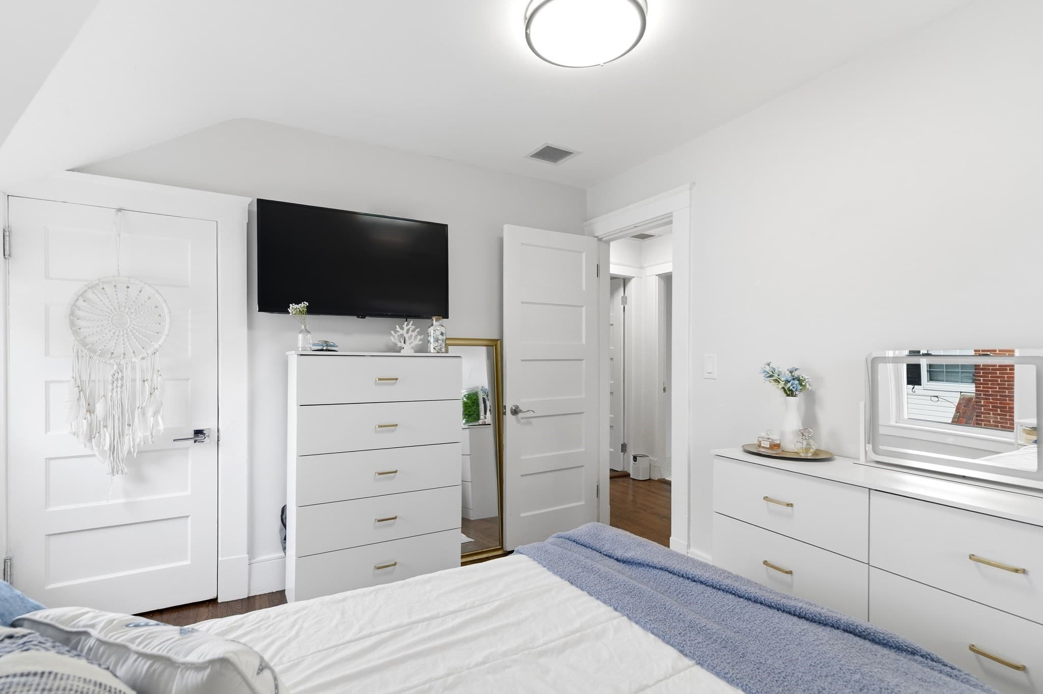 Single Family Residence at 43 Standish St, Weymouth MA 02191, photo 18 of 36