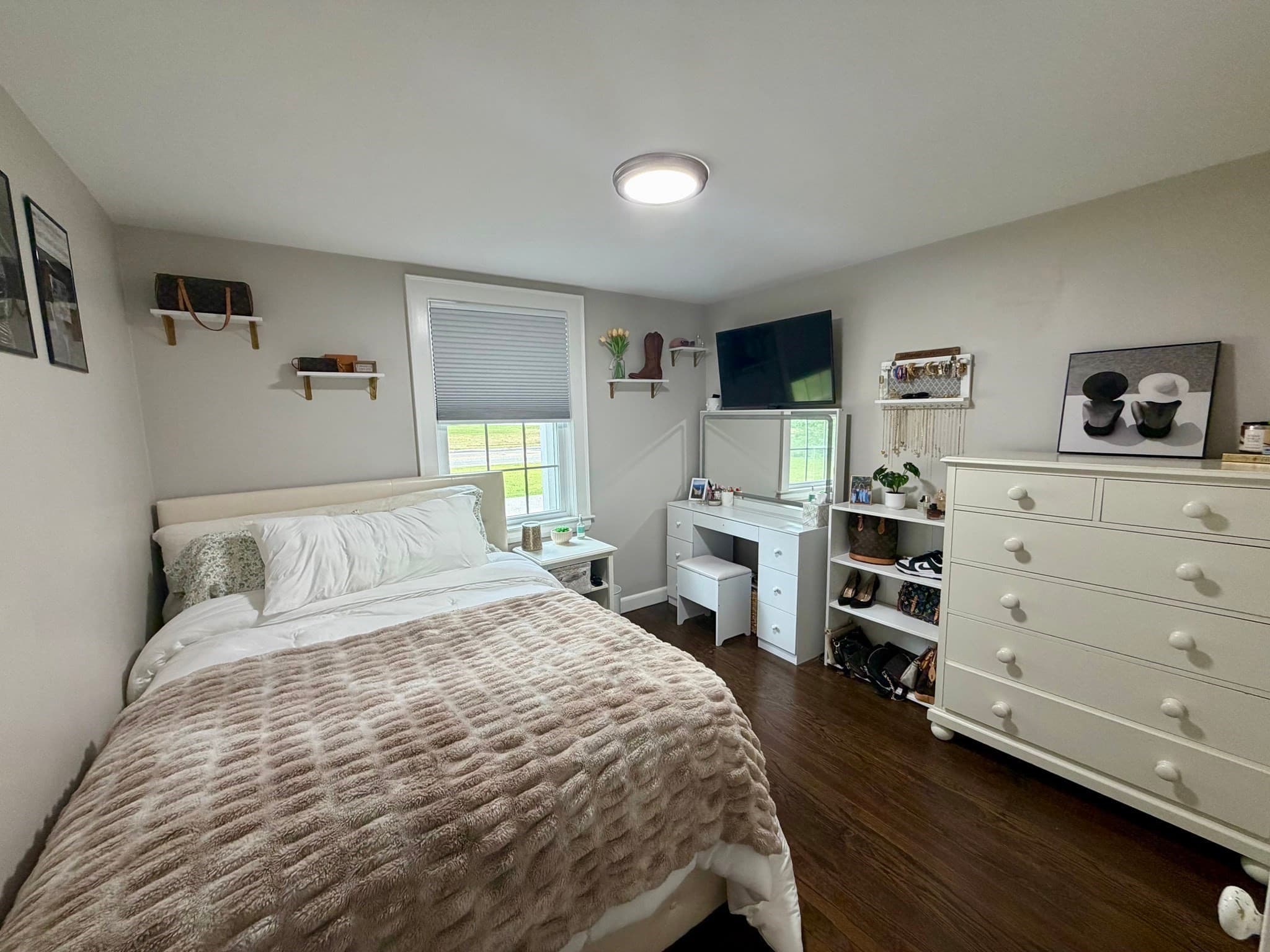 Single Family Residence at 335 South Street, Wrentham MA 02093, Wrentham, photo 16 of 22