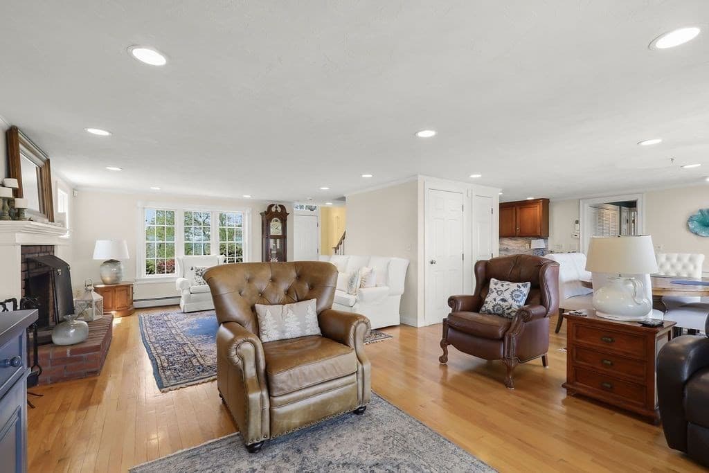 Single Family Residence at 3 Ellisville Drive, Plymouth MA 02360, Plymouth, photo 9 of 42