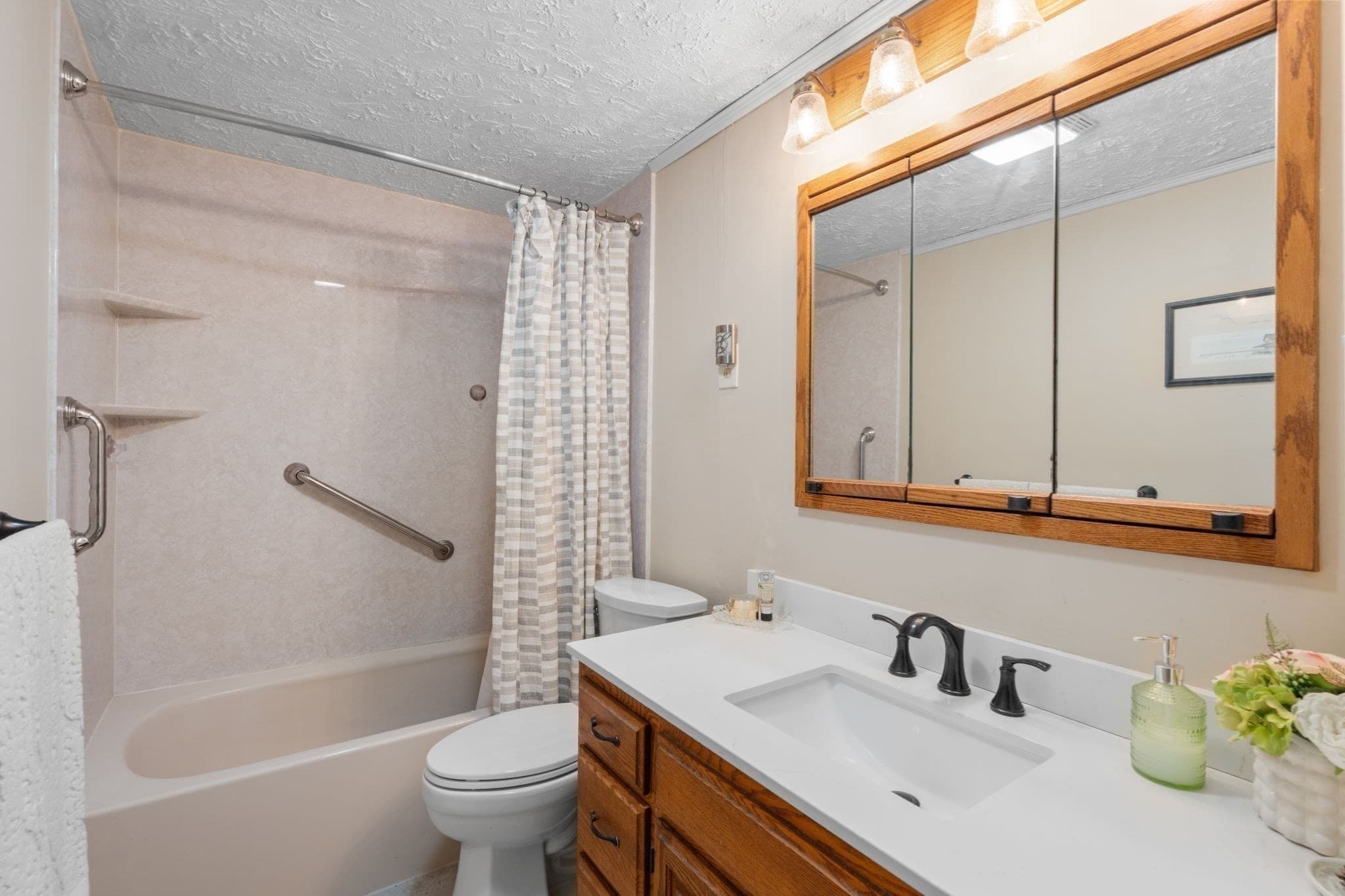 Single Family Residence at 133 Highland Street, Easton MA 02375, Easton, photo 20 of 35
