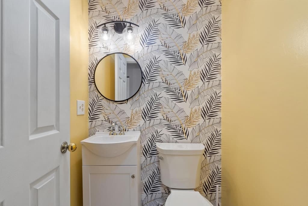 Condominium at 148 Main St # B333, North Andover MA 01845, North Andover, photo 23 of 36