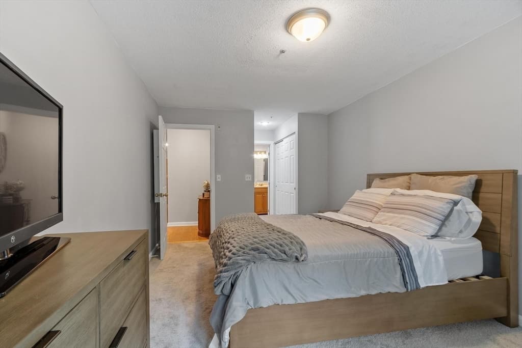Condominium at 148 Main St # B333, North Andover MA 01845, North Andover, photo 17 of 36
