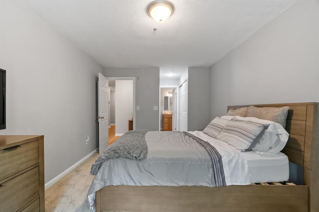 Condominium at 148 Main St # B333, North Andover MA 01845, North Andover, photo 16 of 36