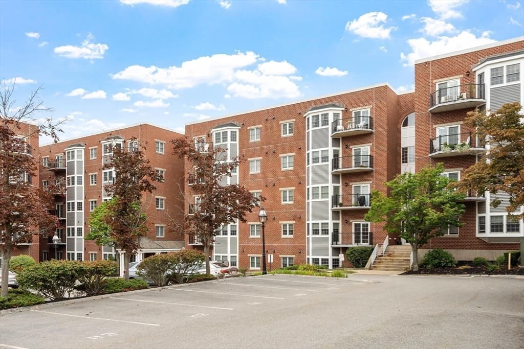 Condominium at 148 Main St # B333, North Andover MA 01845, North Andover, photo 26 of 36