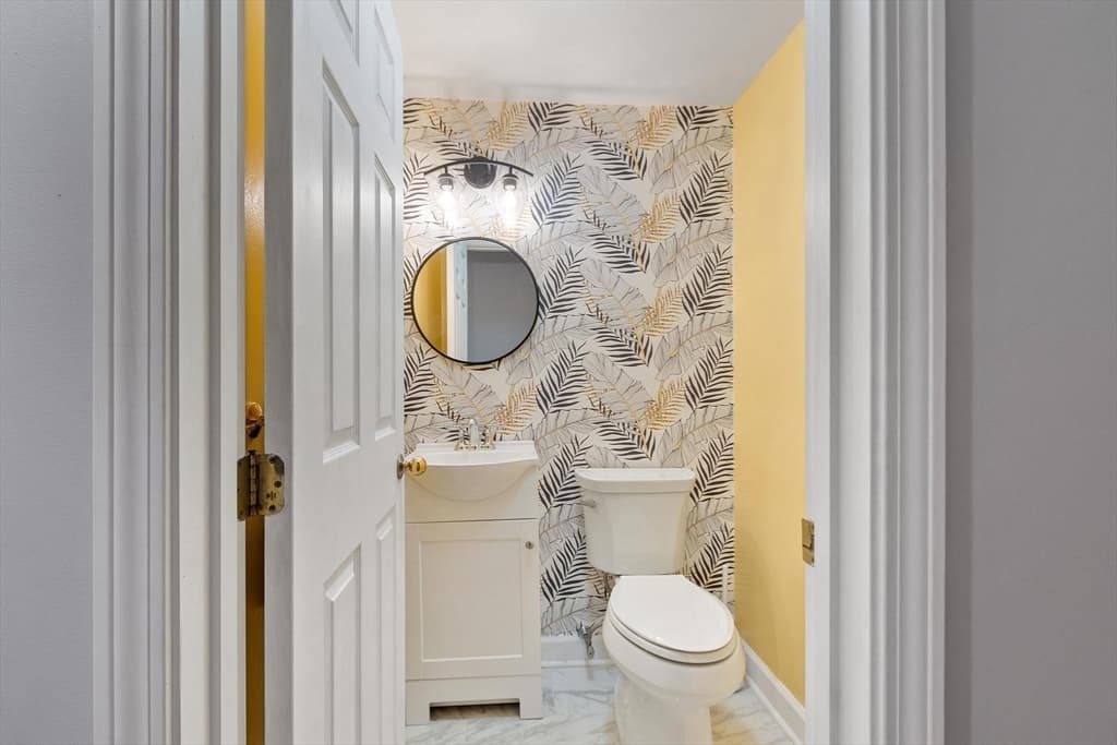 Condominium at 148 Main St # B333, North Andover MA 01845, North Andover, photo 24 of 36