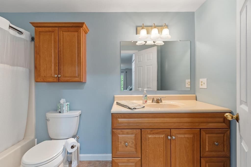 Condominium at 148 Main St # B333, North Andover MA 01845, North Andover, photo 18 of 36