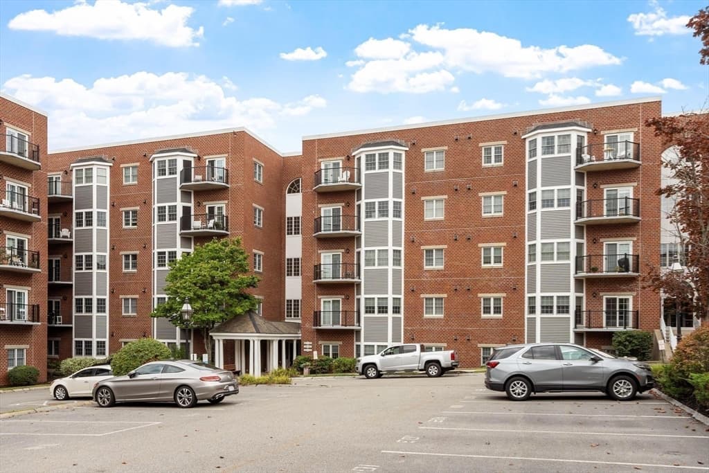 Condominium at 148 Main St # B333, North Andover MA 01845, North Andover, photo 25 of 36