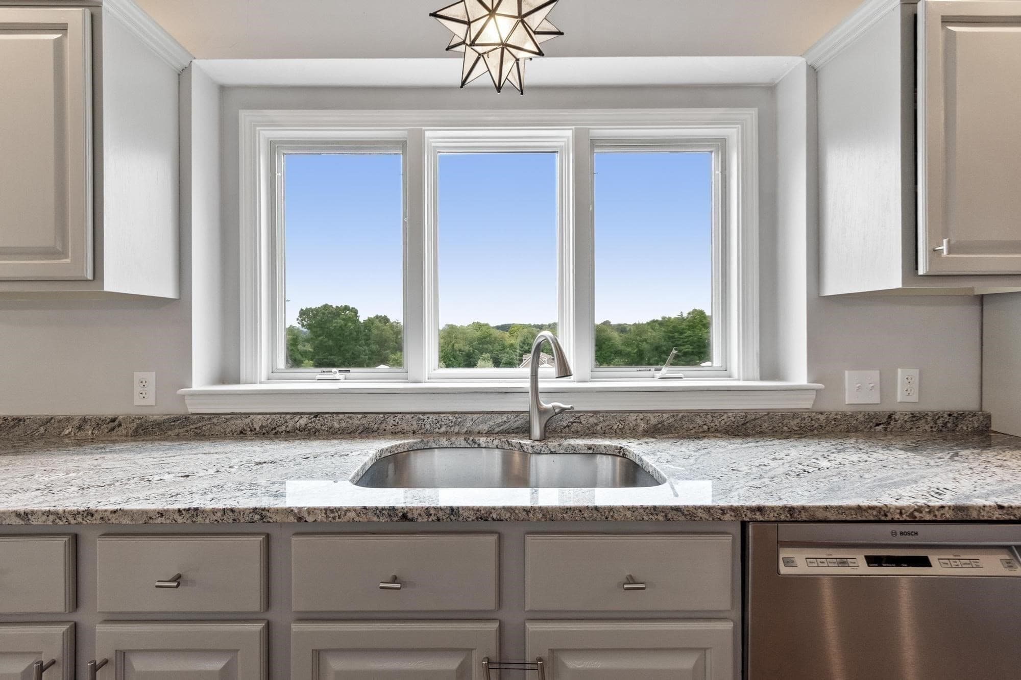 Single Family Residence at 370 Sunnyhill Rd, Lunenburg MA 01462, Lunenburg, photo 13 of 41