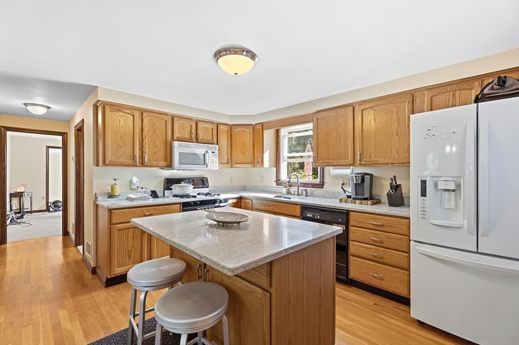 Single Family Residence at 41-A Hampstead St, Methuen MA 01844, Methuen, photo 3 of 42