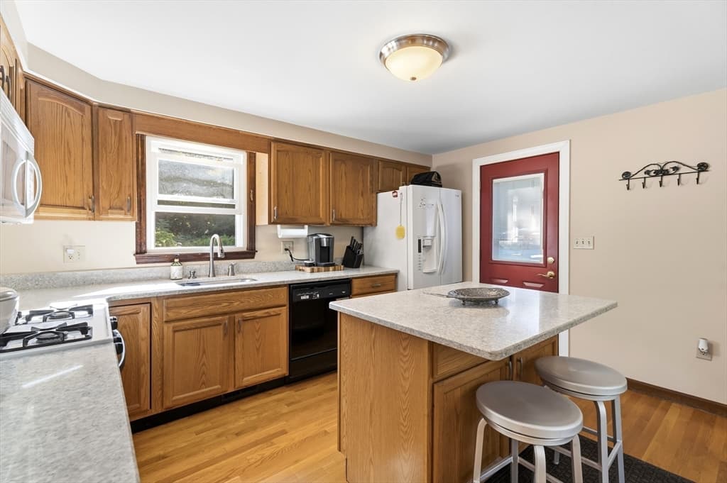 Single Family Residence at 41-A Hampstead St, Methuen MA 01844, Methuen, photo 4 of 42