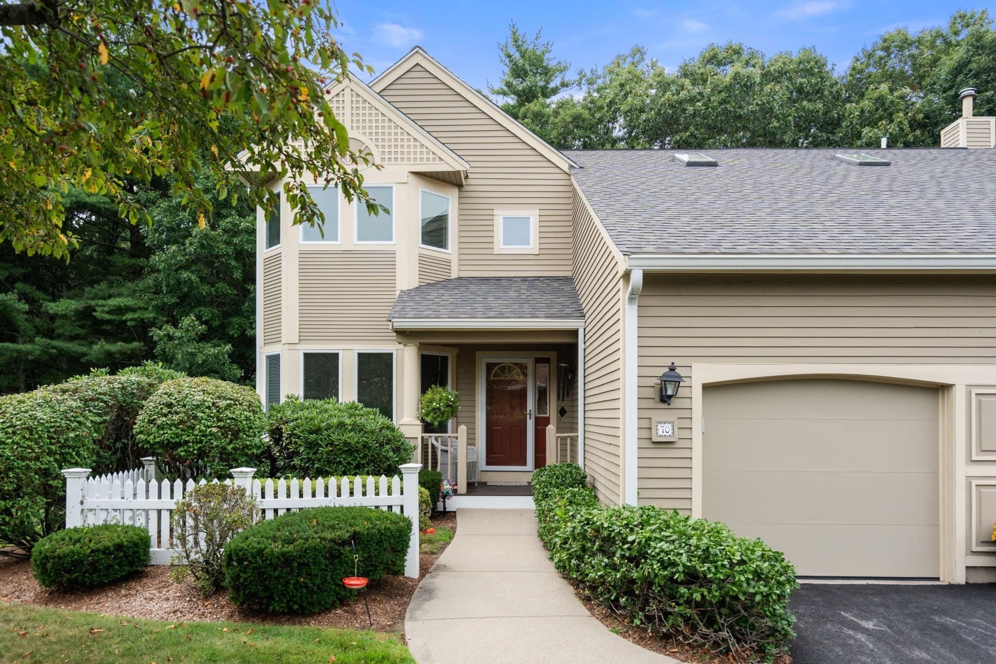 Condominium at 70 Cannon Forge Drive # 70, Foxboro MA 02035, Foxboro, photo 2 of 34