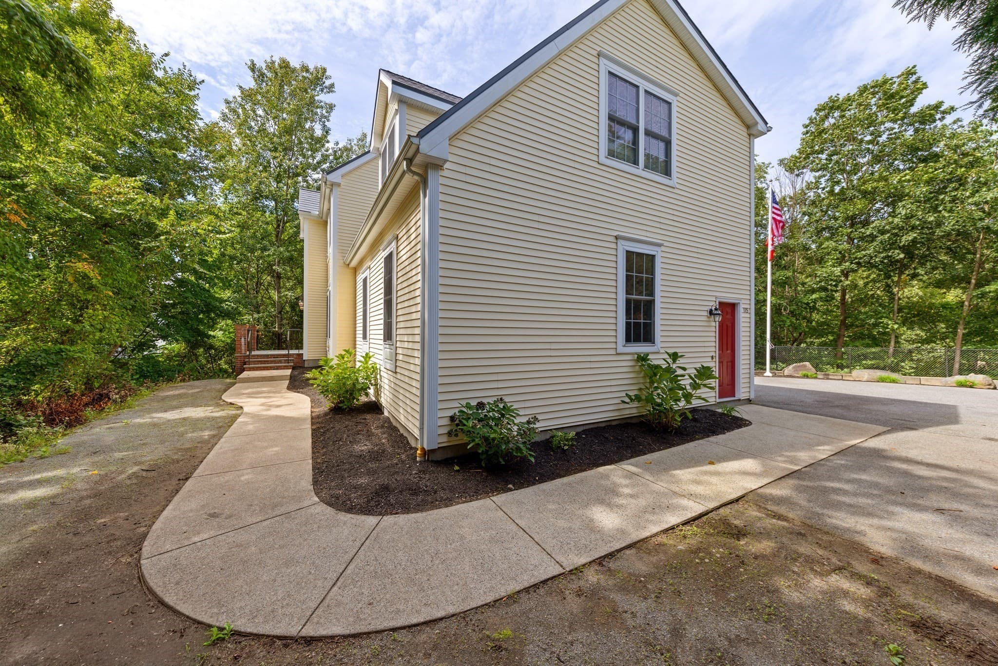 Single Family Residence at 115 Cathedral Drive, Attleboro MA 02703, Attleboro, photo 3 of 38