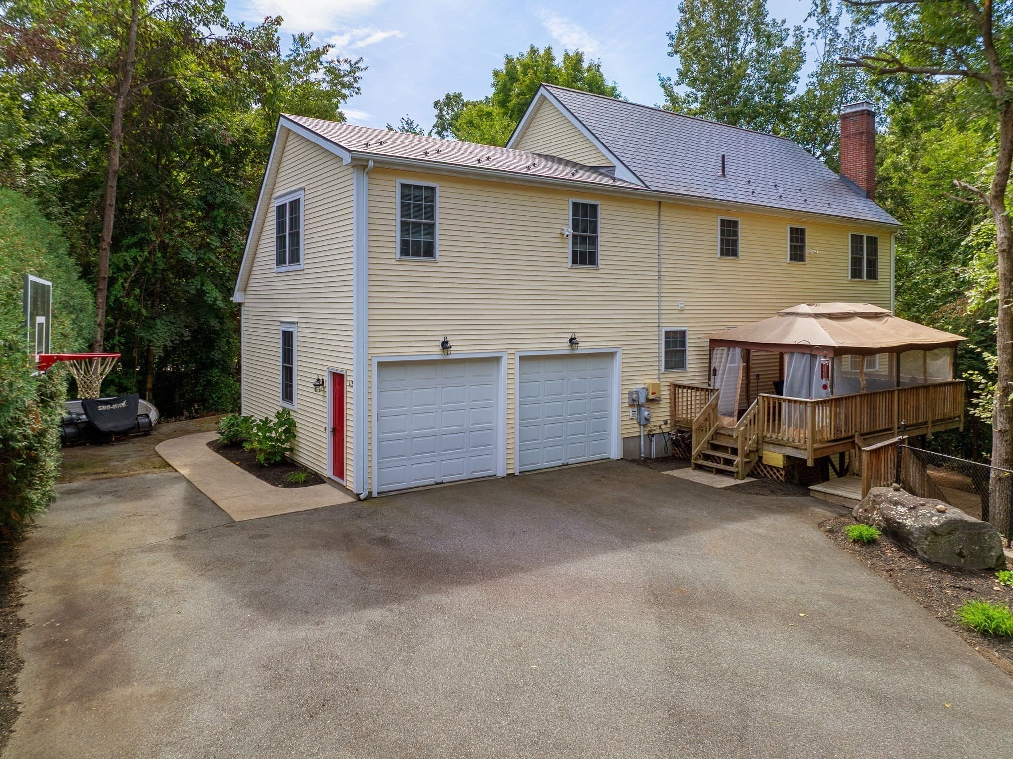 Single Family Residence at 115 Cathedral Drive, Attleboro MA 02703, Attleboro, photo 4 of 38