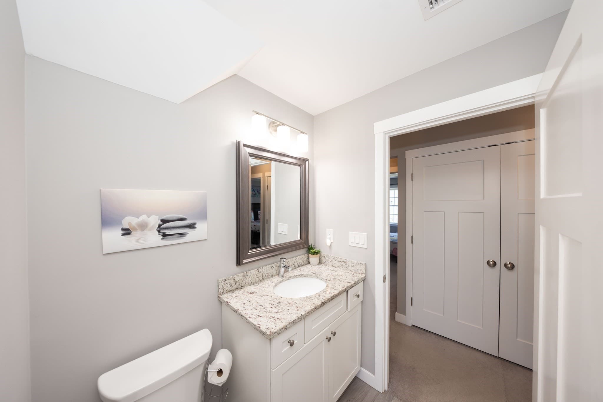 Attached (Townhouse/Rowhouse/Duplex) at 18 Craftsman # 16, Grafton MA 01560, photo 23 of 35