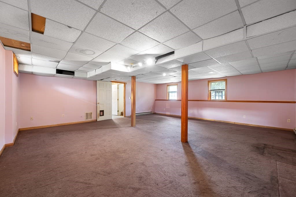 Single Family Residence at 15 Wasilla Dr, Worcester MA 01604, Worcester, photo 22 of 27
