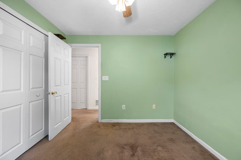 Single Family Residence at 15 Wasilla Dr, Worcester MA 01604, Worcester, photo 14 of 27
