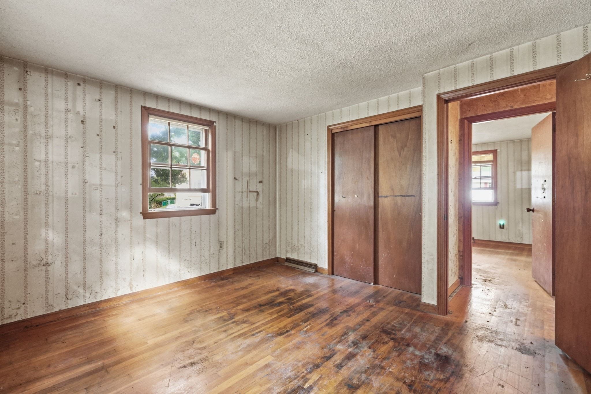 Single Family Residence at 27 Forest Park Ave, Billerica MA 01862, Billerica, photo 12 of 31