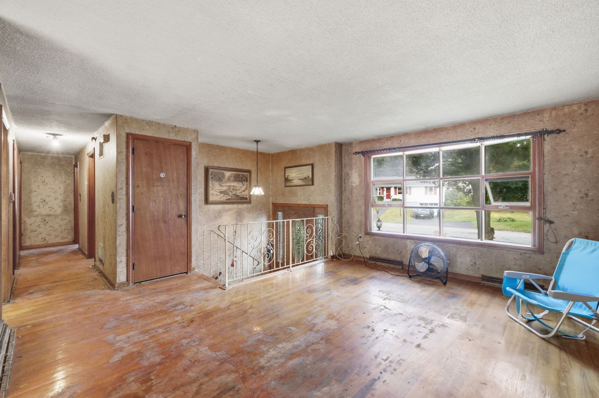 Single Family Residence at 27 Forest Park Ave, Billerica MA 01862, Billerica, photo 7 of 31