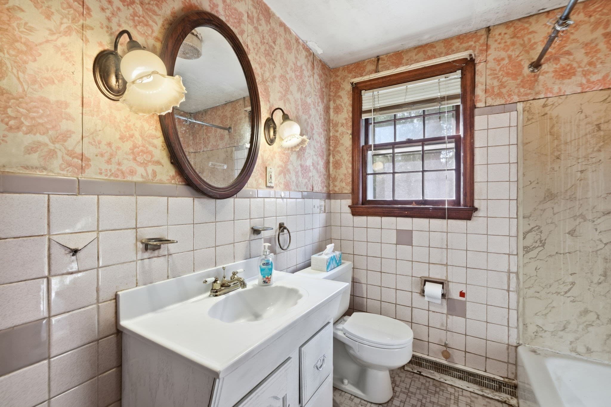 Single Family Residence at 27 Forest Park Ave, Billerica MA 01862, Billerica, photo 10 of 31