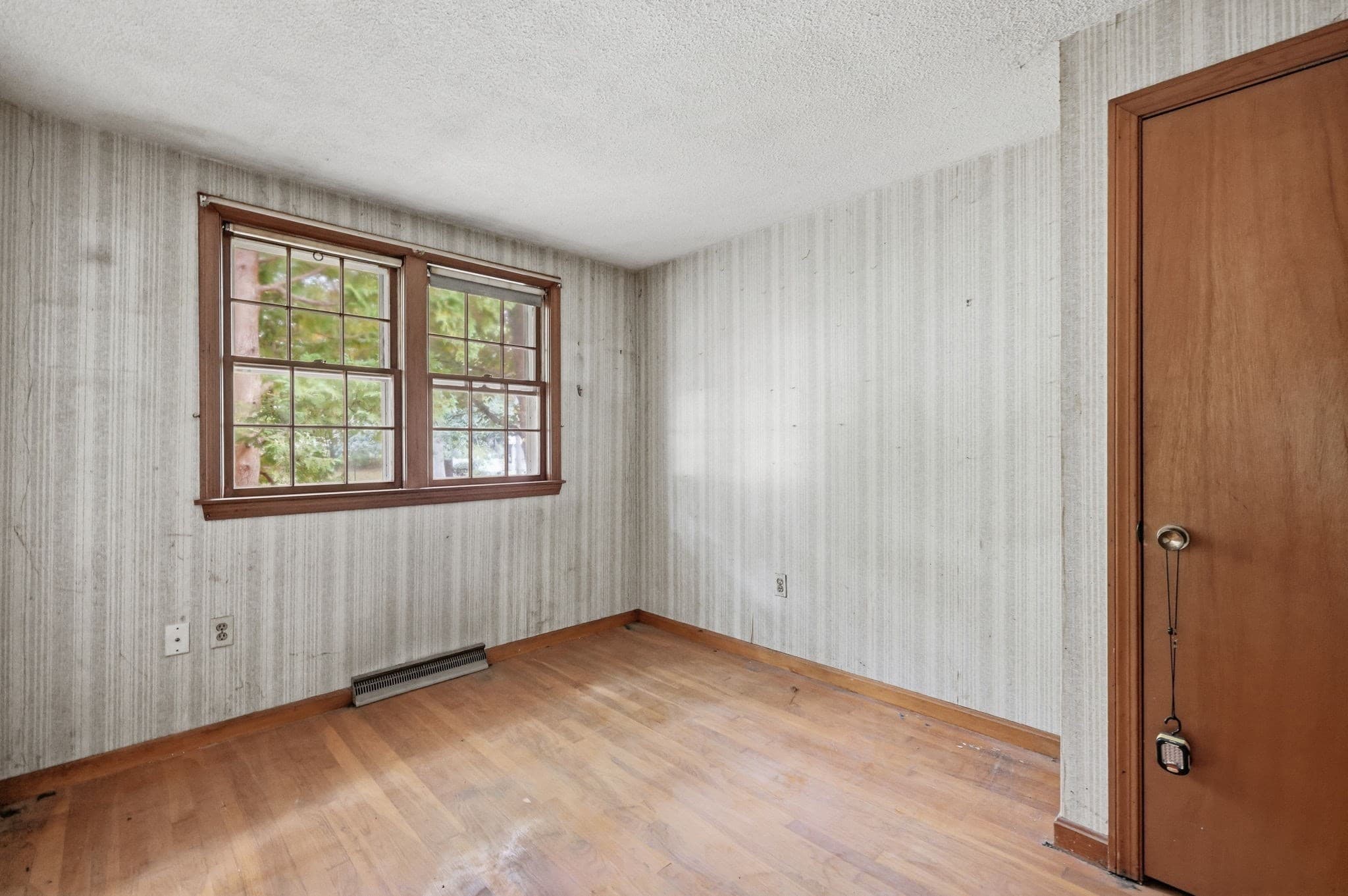 Single Family Residence at 27 Forest Park Ave, Billerica MA 01862, Billerica, photo 19 of 31